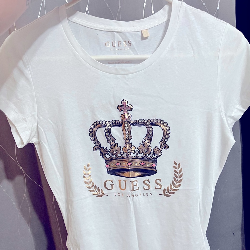 Brand new Guess shirt